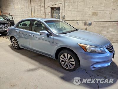 Czwarte zdjęcie samochodu z boku: 2011 HONDA ACCORD EXL VIN:1HGCP2F88BA046076 - miniatura