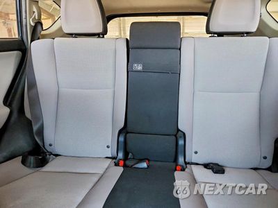 Zdjęcie 10 z 13 samochodu: 2017 TOYOTA RAV4 HYBRID XLE VIN:JTMRJREV3HD109750 - miniatura