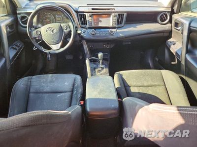 Zdjęcie 8 z 13 samochodu: 2018 TOYOTA RAV4 XLE VIN:JTMWFREV3JJ744544 - miniatura