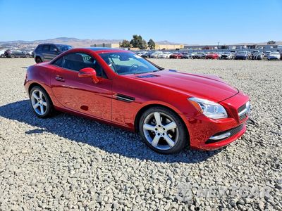 Czwarte zdjęcie samochodu z boku: 2014 MERCEDES-BENZ SLK 250 VIN:WDDPK4HAXEF084643 - miniatura