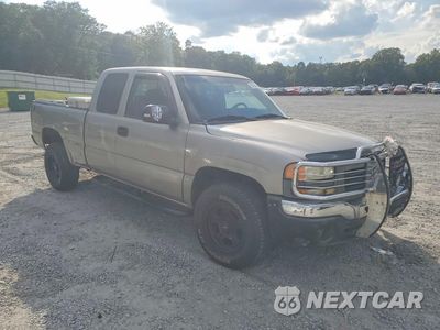 Czwarte zdjęcie samochodu z boku: 2003 GMC NEW SIERRA K1500 VIN:1GTEK19V83E266149 - miniatura