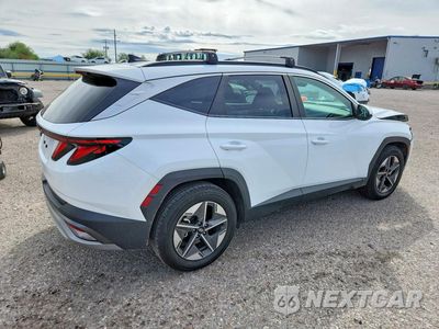 Trzecie zdjęcie samochodu z tyłu: 2025 HYUNDAI TUCSON SEL VIN:5NMJB3DE5SH443933 - miniatura