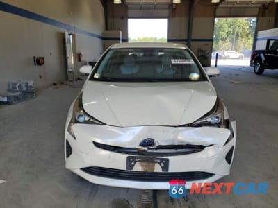 Piąte zdjęcie samochodu w środku: 2017 TOYOTA PRIUS TWO VIN:JTDKBRFU9H3038922 - miniatura