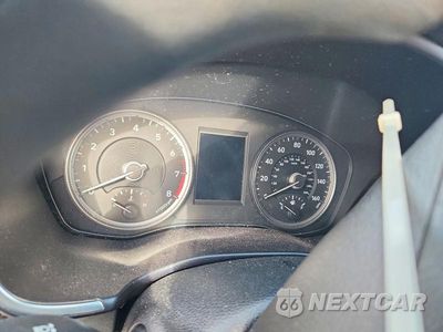 Zdjęcie 9 z 13 samochodu: 2019 HYUNDAI SANTA FE SE VIN:5NMS23AD3KH044518 - miniatura