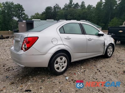 Trzecie zdjęcie samochodu z tyłu: 2014 CHEVROLET SONIC LS VIN:1G1JA5SHXE4178752 - miniatura