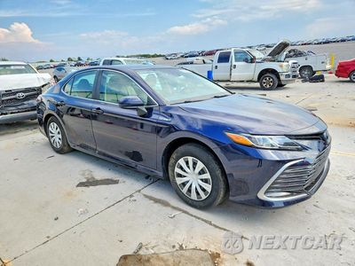 Czwarte zdjęcie samochodu z boku: 2021 TOYOTA CAMRY LE VIN:4T1C31AK1MU026904 - miniatura