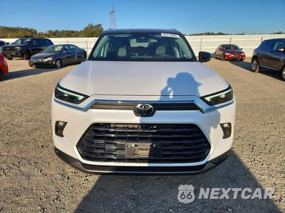 Piąte zdjęcie samochodu w środku: 2024 TOYOTA GRAND HIGHLANDER PLATINUM VIN:5TDAAAB53RS011004 - miniatura