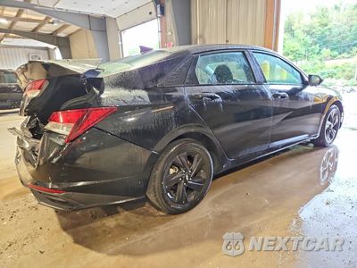 Trzecie zdjęcie samochodu z tyłu: 2023 HYUNDAI ELANTRA SEL VIN:KMHLM4AG8PU633364 - miniatura