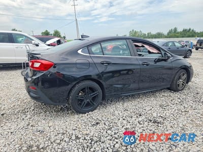Trzecie zdjęcie samochodu z tyłu: 2017 CHEVROLET CRUZE LT VIN:1G1BE5SM9H7135268 - miniatura