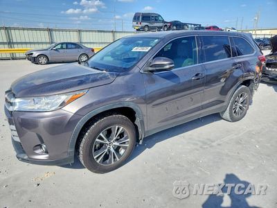 2019 TOYOTA HIGHLANDER LE PLUS 5TDZZRFH4KS324258 - główne zdjęcie licytacji z USA - miniatura