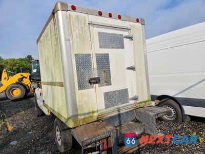 Zdjęcie 6 z 12 samochodu: 2005 CHEVROLET SILVERADO C2500 HEAVY DUTY VIN:1GBHC24U65E140670 - miniatura