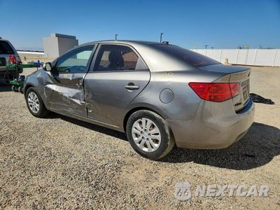 Drugie zdjęcie samochodu z przodu: 2013 KIA FORTE EX VIN:KNAFU4A21D5661614 - miniatura