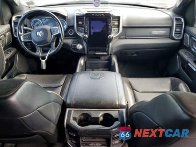 Zdjęcie 8 z 12 samochodu: 2020 RAM 1500 LARAMIE VIN:1C6SRFJM6LN250649 - miniatura