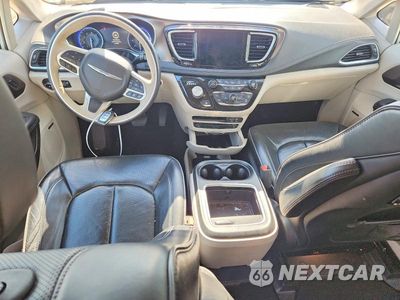 Zdjęcie 8 z 13 samochodu: 2018 CHRYSLER PACIFICA LIMITED VIN:2C4RC1GG7JR226194 - miniatura