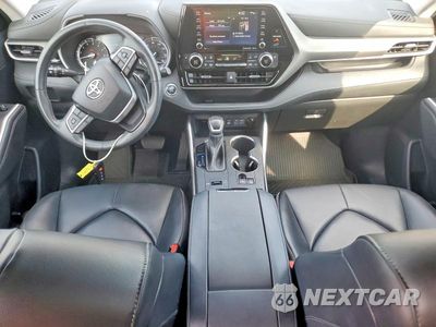 Zdjęcie 8 z 12 samochodu: 2022 TOYOTA HIGHLANDER XLE VIN:5TDGZRAH4NS560007 - miniatura