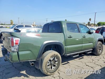 Trzecie zdjęcie samochodu z tyłu: 2022 TOYOTA TACOMA TRD OFF-ROAD VIN:3TMCZ5AN7NM455796 - miniatura