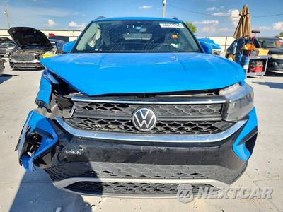 Piąte zdjęcie samochodu w środku: 2022 VOLKSWAGEN TAOS SE IQ DRIVE VIN:3VVLX7B20NM083029 - miniatura