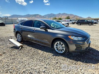 Czwarte zdjęcie samochodu z boku: 2019 FORD FUSION SE VIN:3FA6P0LU5KR200157 - miniatura
