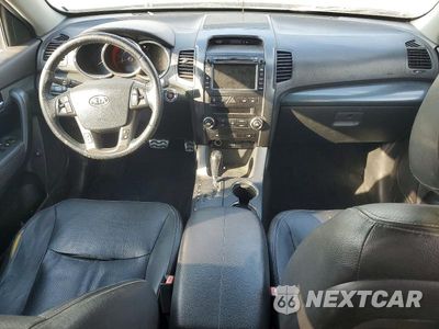 Zdjęcie 8 z 13 samochodu: 2011 KIA SORENTO SX VIN:5XYKWDA24BG136949 - miniatura