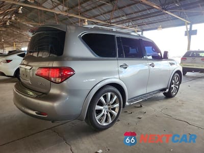 Trzecie zdjęcie samochodu z tyłu: 2012 INFINITI QX56 BASE VIN:JN8AZ2ND1C9715682 - miniatura