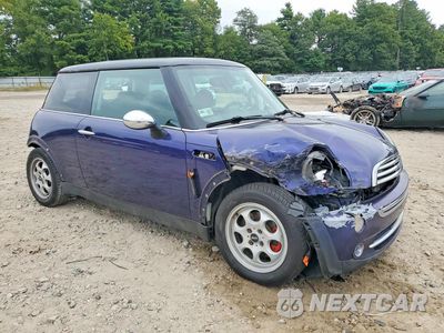Czwarte zdjęcie samochodu z boku: 2005 MINI COOPER VIN:WMWRC33445TJ65096 - miniatura