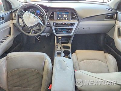 Zdjęcie 8 z 12 samochodu: 2016 HYUNDAI SONATA SPORT VIN:5NPE34AFXGH434009 - miniatura