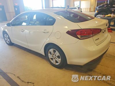 Drugie zdjęcie samochodu z przodu: 2017 KIA FORTE LX VIN:3KPFK4A74HE049468 - miniatura