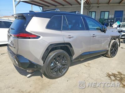 Trzecie zdjęcie samochodu z tyłu: 2026 TOYOTA RAV4 PLUG-IN HYBRID XSE VIN:JTM7ERAV8TD022713 - miniatura