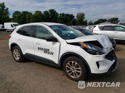 Czwarte zdjęcie samochodu z boku: 2022 FORD ESCAPE SE VIN:1FMCU9G6XNUA86817 - miniatura