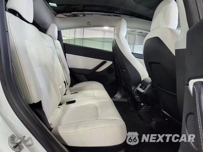 Zdjęcie 10 z 13 samochodu: 2022 TESLA MODEL Y VIN:7SAYGDEE1NF312852 - miniatura