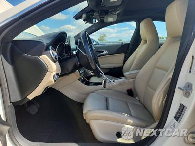 Zdjęcie 7 z 12 samochodu: 2017 MERCEDES-BENZ CLA 250 4MATIC VIN:WDDSJ4GB3HN484190 - miniatura