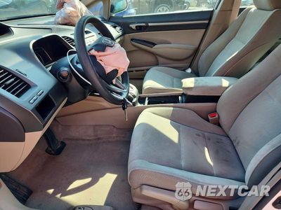 Zdjęcie 7 z 13 samochodu: 2010 HONDA CIVIC EX VIN:19XFA1F8XAE082855 - miniatura