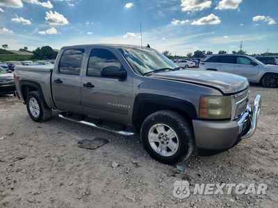 Czwarte zdjęcie samochodu z boku: 2007 CHEVROLET SILVERADO K1500 CREW CAB VIN:3GCEK13M67G543699 - miniatura