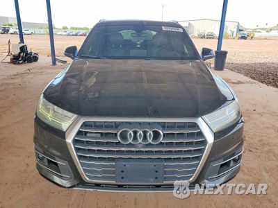 Piąte zdjęcie samochodu w środku: 2017 AUDI Q7 PRESTIGE VIN:WA1VAAF7XHD009378 - miniatura