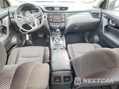 Zdjęcie 8 z 13 samochodu: 2017 NISSAN ROGUE SPORT SV VIN:JN1BJ1CR1HW111870 - miniatura