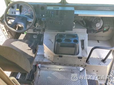 Zdjęcie 8 z 13 samochodu: 2021 FREIGHTLINER MT45G CHASSIS DELIVERY TRUCK VIN:4UZAC2EA9MCML0957 - miniatura