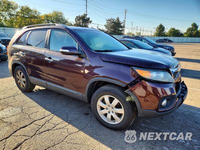 Czwarte zdjęcie samochodu z boku: 2013 KIA SORENTO LX VIN:5XYKT3A68DG390463 - miniatura
