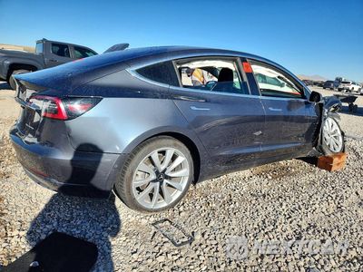 Trzecie zdjęcie samochodu z tyłu: 2019 TESLA MODEL 3 VIN:5YJ3E1EB8KF453673 - miniatura