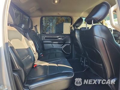 Zdjęcie 10 z 12 samochodu: 2019 RAM 1500 LARAMIE VIN:1C6SRFJT7KN517836 - miniatura