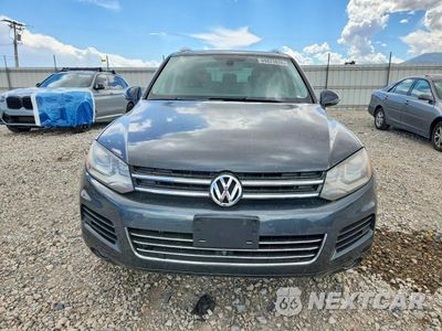 Piąte zdjęcie samochodu w środku: 2014 VOLKSWAGEN TOUAREG V6 TDI VIN:WVGEP9BP7ED001478 - miniatura