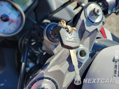 Zdjęcie 8 z 9 samochodu: 2007 KAWASAKI ZX600 P VIN:JKAZX4P127A024968 - miniatura