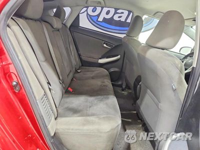 Zdjęcie 10 z 12 samochodu: 2015 TOYOTA PRIUS TWO VIN:JTDKN3DU3F1953572 - miniatura
