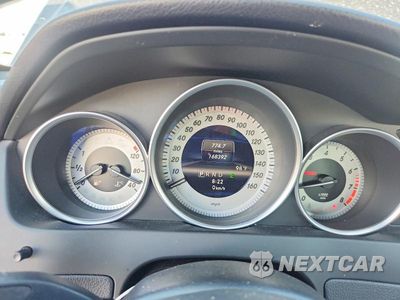 Zdjęcie 9 z 12 samochodu: 2013 MERCEDES-BENZ C 250 VIN:WDDGF4HB2DR265973 - miniatura