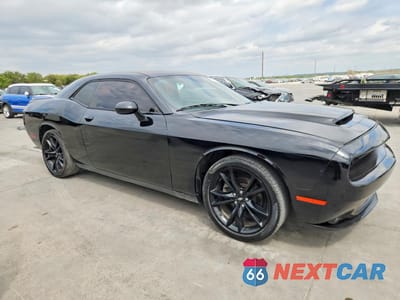 Czwarte zdjęcie samochodu z boku: 2018 DODGE CHALLENGER SXT VIN:2C3CDZAG0JH132498 - miniatura