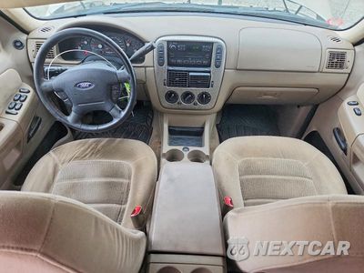 Zdjęcie 8 z 13 samochodu: 2005 FORD EXPLORER XLT VIN:1FMZU73K05ZA16862 - miniatura