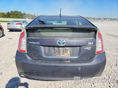 Zdjęcie 6 z 12 samochodu: 2013 TOYOTA PRIUS TWO VIN:JTDKN3DU2D5624268 - miniatura