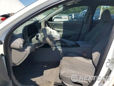 Zdjęcie 7 z 13 samochodu: 2022 HYUNDAI ELANTRA SEL VIN:5NPLM4AG9NH075830 - miniatura