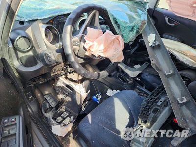 Zdjęcie 8 z 12 samochodu: 2010 HONDA FIT SPORT VIN:JHMGE8H46AS027696 - miniatura