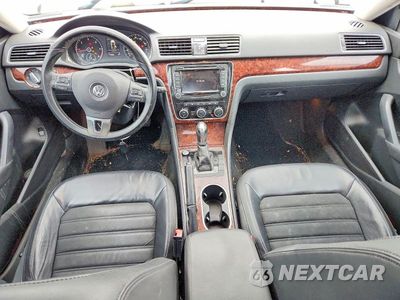 Zdjęcie 8 z 12 samochodu: 2013 VOLKSWAGEN PASSAT SEL VIN:1VWCN7A31DC143928 - miniatura