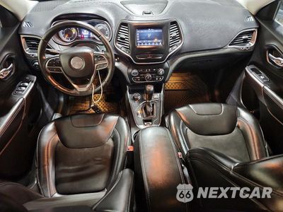 Zdjęcie 8 z 13 samochodu: 2019 JEEP CHEROKEE LATITUDE PLUS VIN:1C4PJMLB8KD194708 - miniatura